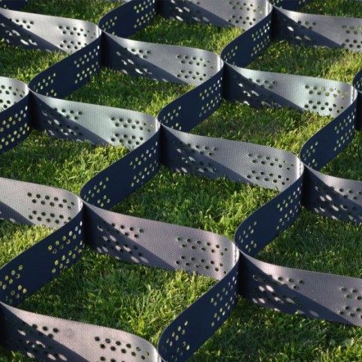 Георешетка объемная ГЕОПЛАСТ 100/210/1,35-П (высота 100 мм, ячейка 210*210 мм, толщина ленты 1,35 мм) в Уфа